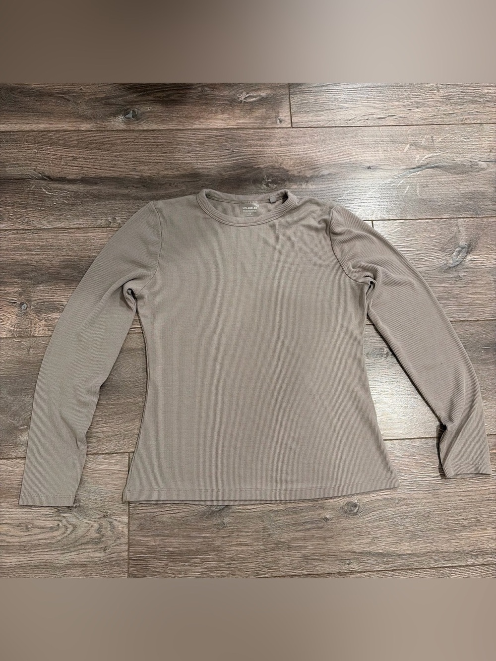 Light Tan Long-Sleeve Ribbed Crewneck Shirt - Women’s